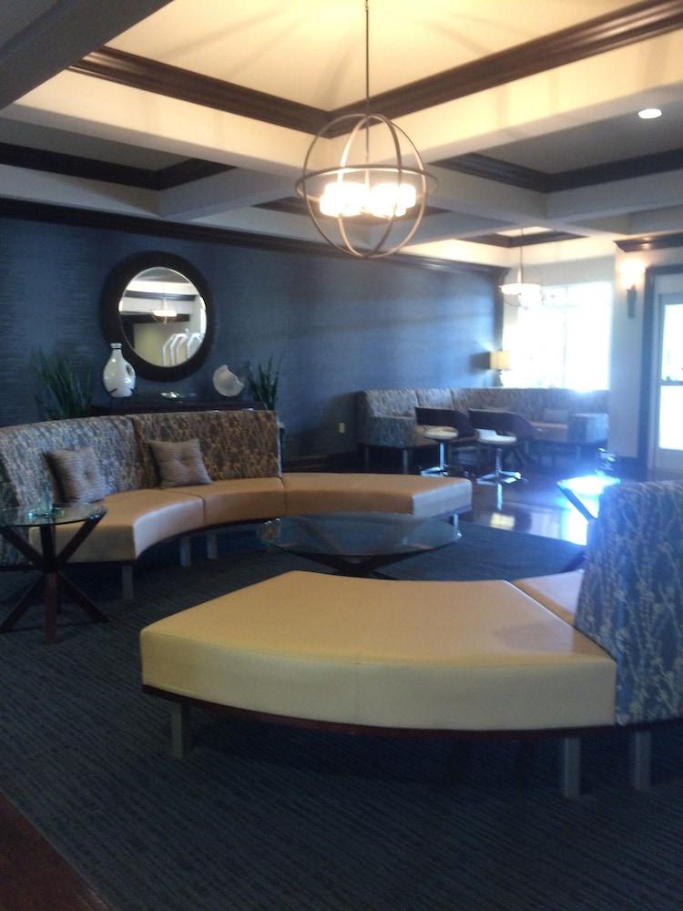 โฮมวูด สวีท บายฮิลตัน หลุยส์วิลล์ อีสต์ โฮเต็ล Hotel ภายนอก รูปภาพ