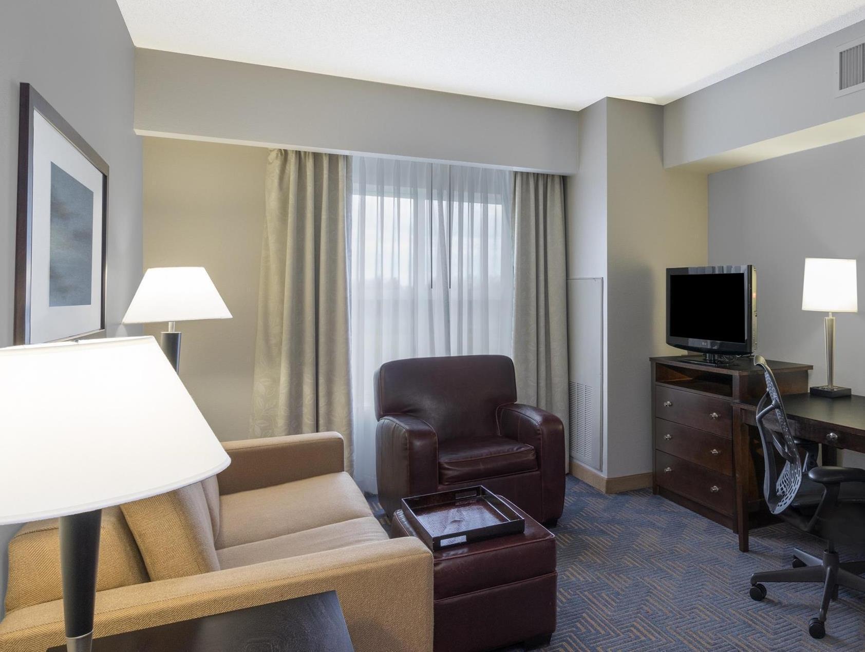 โฮมวูด สวีท บายฮิลตัน หลุยส์วิลล์ อีสต์ โฮเต็ล Hotel ภายนอก รูปภาพ