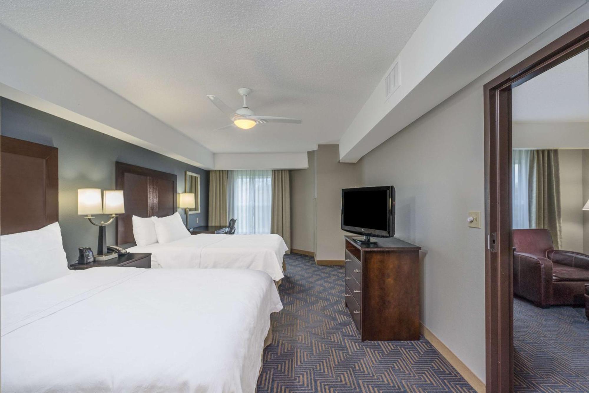 โฮมวูด สวีท บายฮิลตัน หลุยส์วิลล์ อีสต์ โฮเต็ล Hotel ภายนอก รูปภาพ