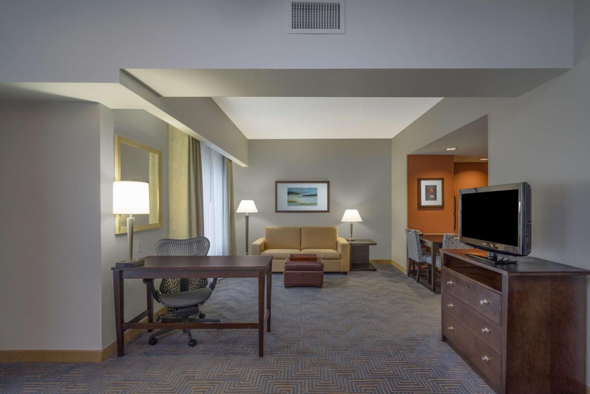 โฮมวูด สวีท บายฮิลตัน หลุยส์วิลล์ อีสต์ โฮเต็ล Hotel ภายนอก รูปภาพ