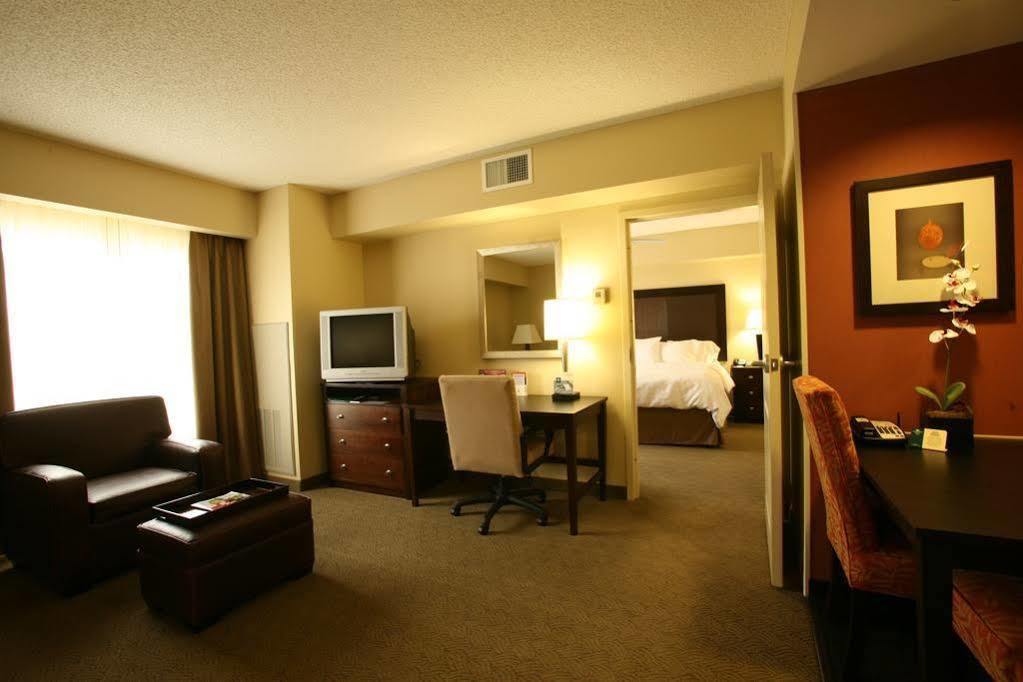 โฮมวูด สวีท บายฮิลตัน หลุยส์วิลล์ อีสต์ โฮเต็ล Hotel ภายนอก รูปภาพ