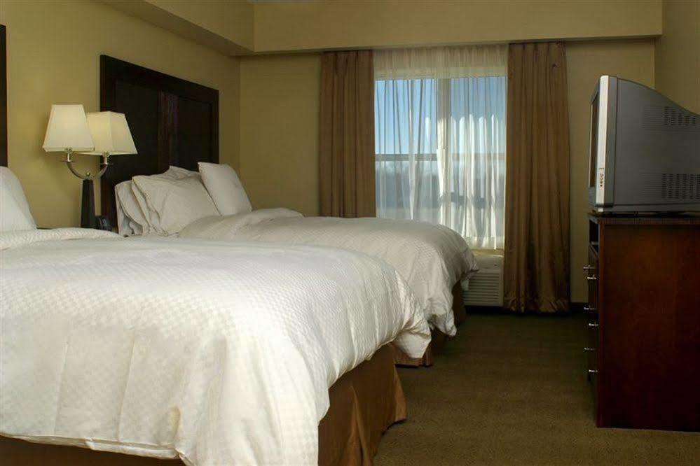 โฮมวูด สวีท บายฮิลตัน หลุยส์วิลล์ อีสต์ โฮเต็ล Hotel ภายนอก รูปภาพ